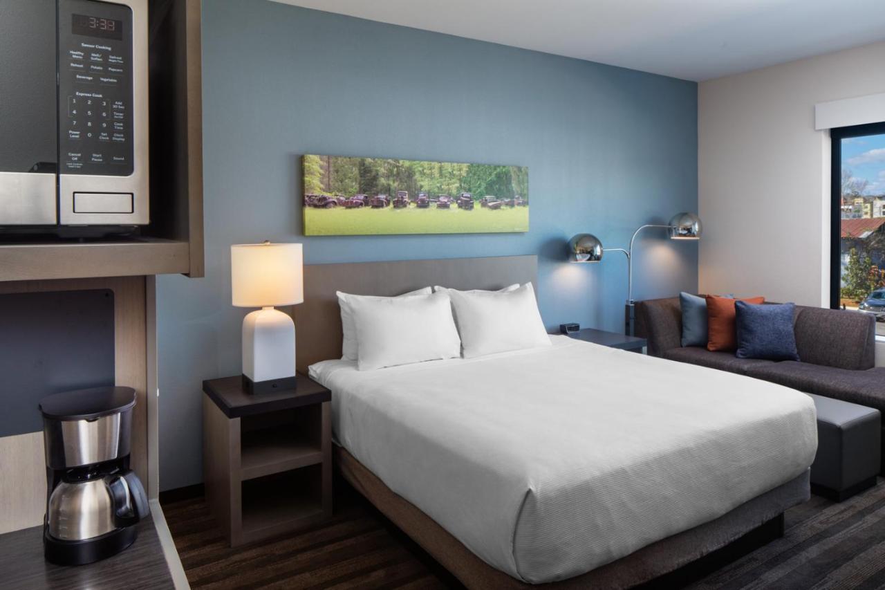 Hyatt House Capitol Hotel 3*